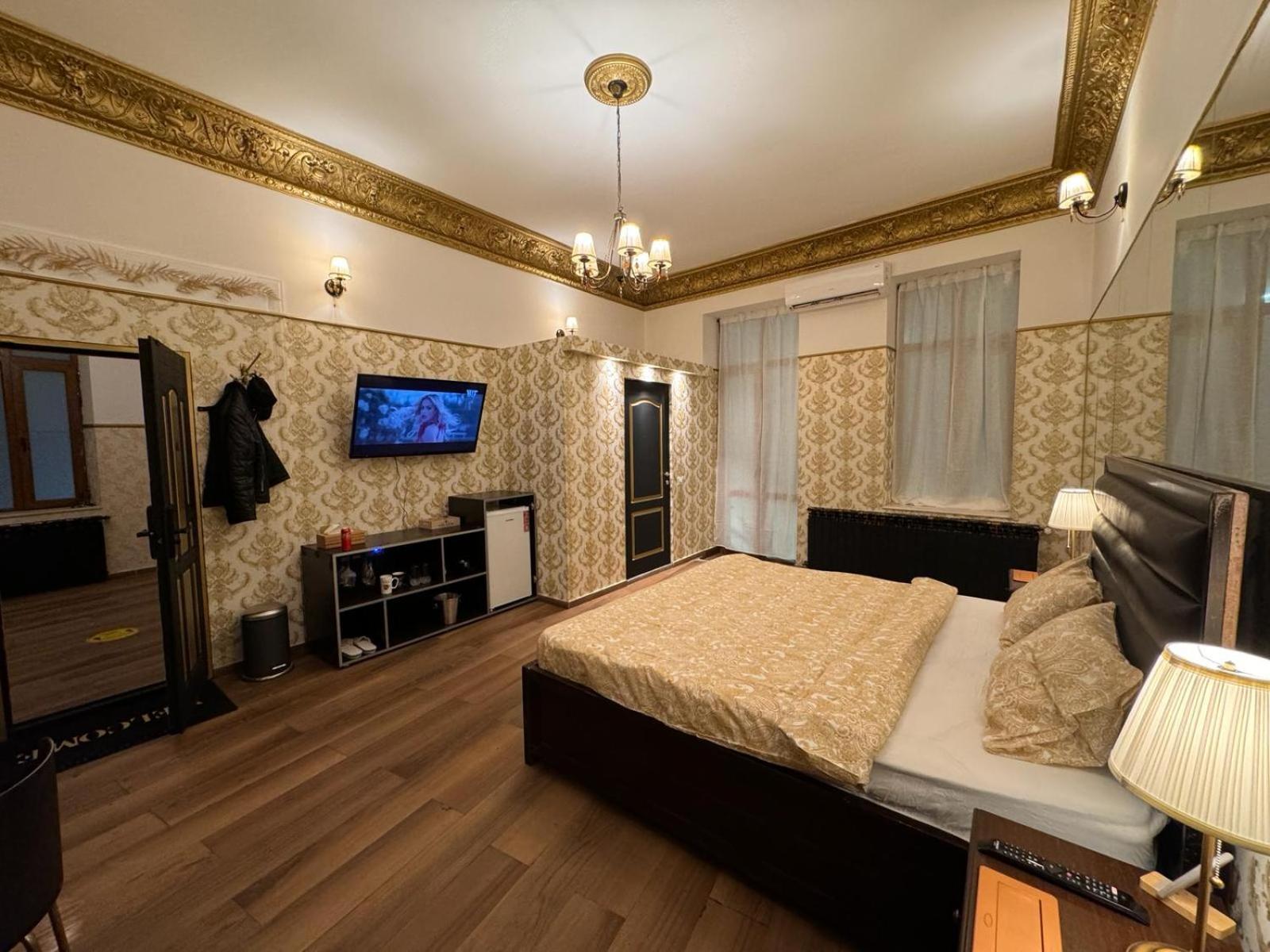The King Suite With Balcony View Piata Romana Bukarest Exterior foto